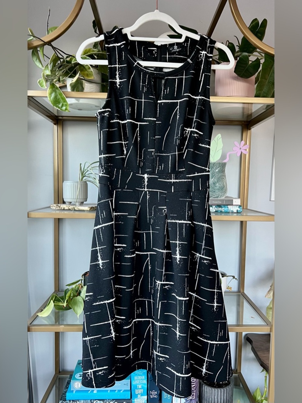 Sandra Darren Black & White Abstract Print Fit & Flare Dress Sleeveless in S